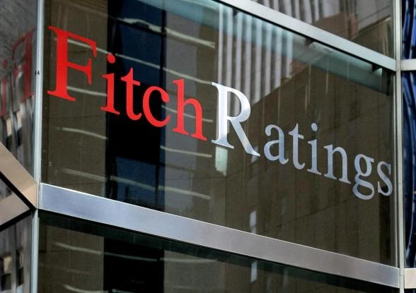 Νέα «βόμβα» στην τουρκική οικονομία – Η Fitch «στραγγαλίζει» την Τουρκία: Υποβάθμισε 24 τράπεζες